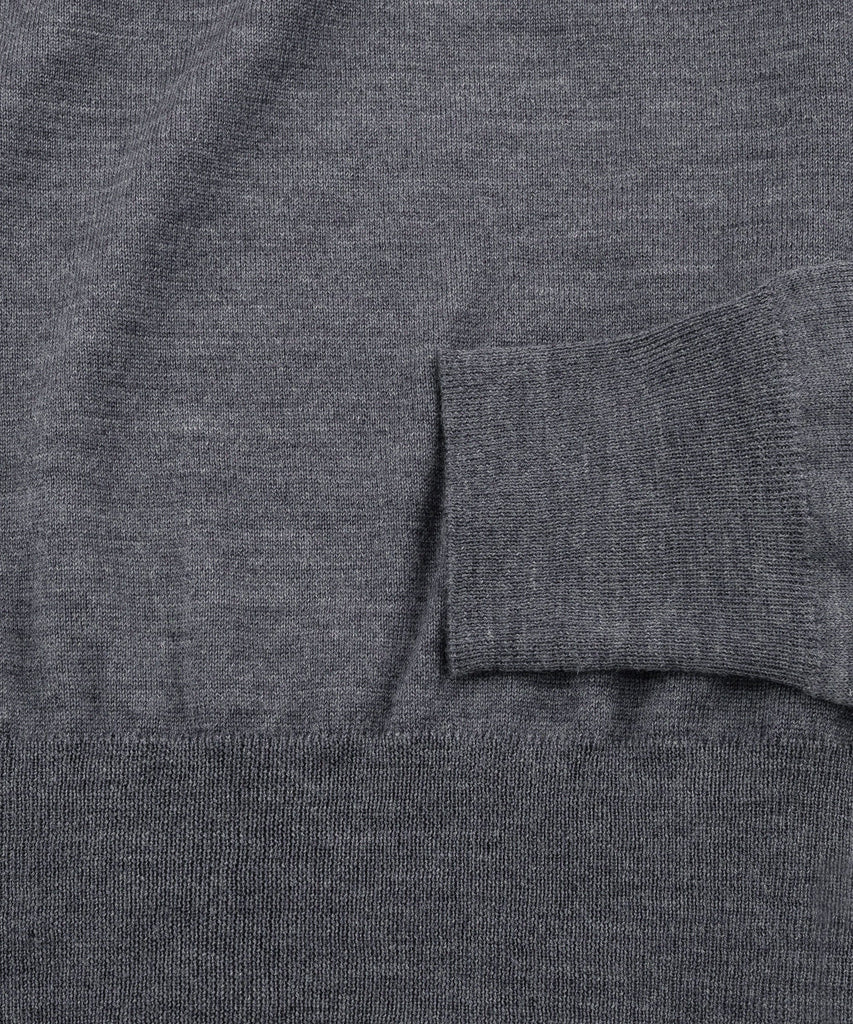 Rollkragenpullover aus Wolle und Seide
