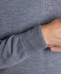Wollpullover mit halbem Reißverschluss