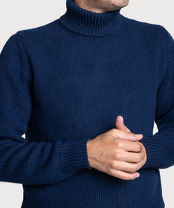 Schwerer Rollkragenpullover